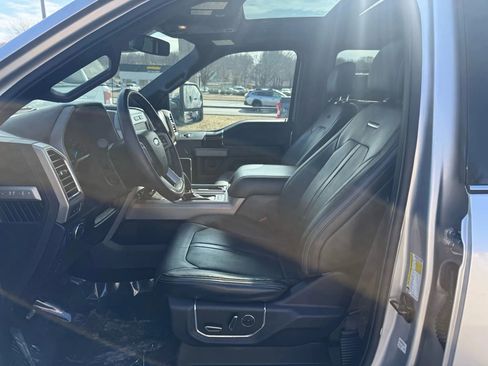 Used 2015 Ford F150 Platinum w/ Equipment Group 701A Luxury image 13