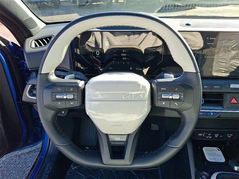 New 2025 Kia K4 GT-Line image 15