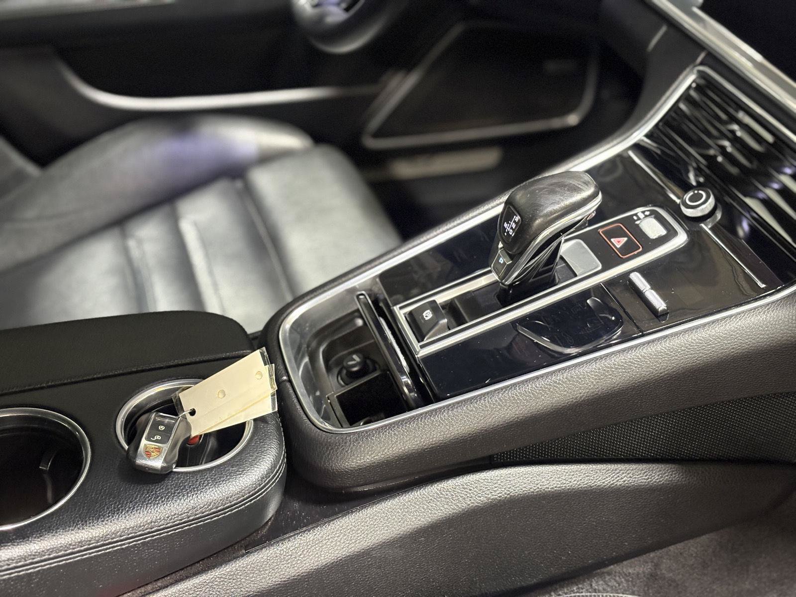 Used 2018 Porsche Panamera 4 AWD/4WD image 6