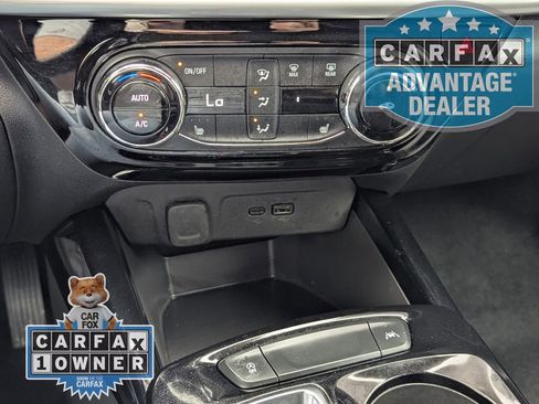 Certified 2025 Chevrolet Trax LT w/ LT Convenience Package FWD image 8