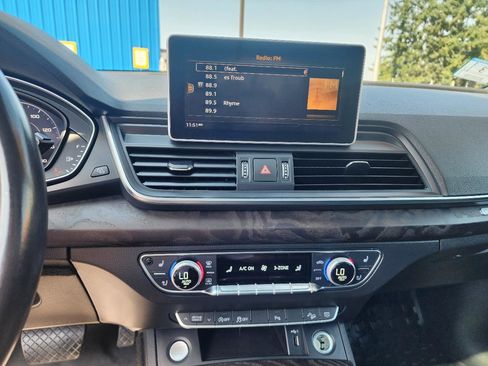 Used 2018 Audi Q5 2.0T Premium Plus w/ Premium Plus Package AWD/4WD image 19