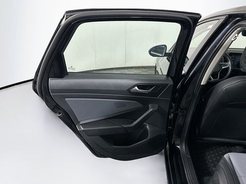 Used 2025 Volkswagen Jetta SE w/ Sunroof Package FWD image 26