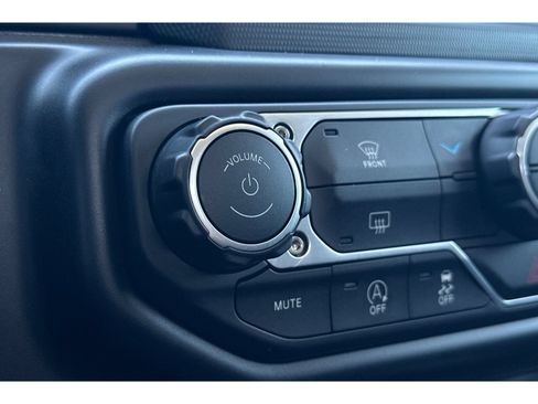 Used 2022 Jeep Gladiator Sport AWD/4WD image 28