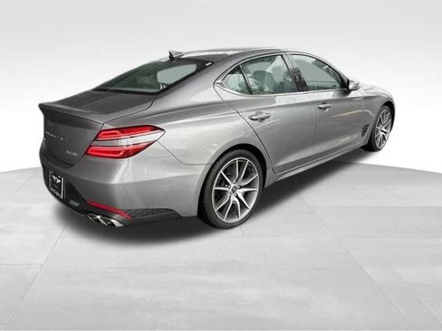 Used 2023 Genesis G70 2.0T RWD image 12
