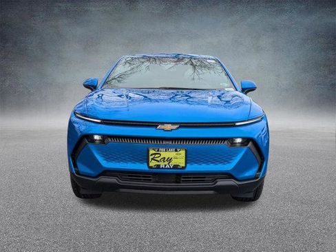 New 2026 Chevrolet Equinox EV LT image 9