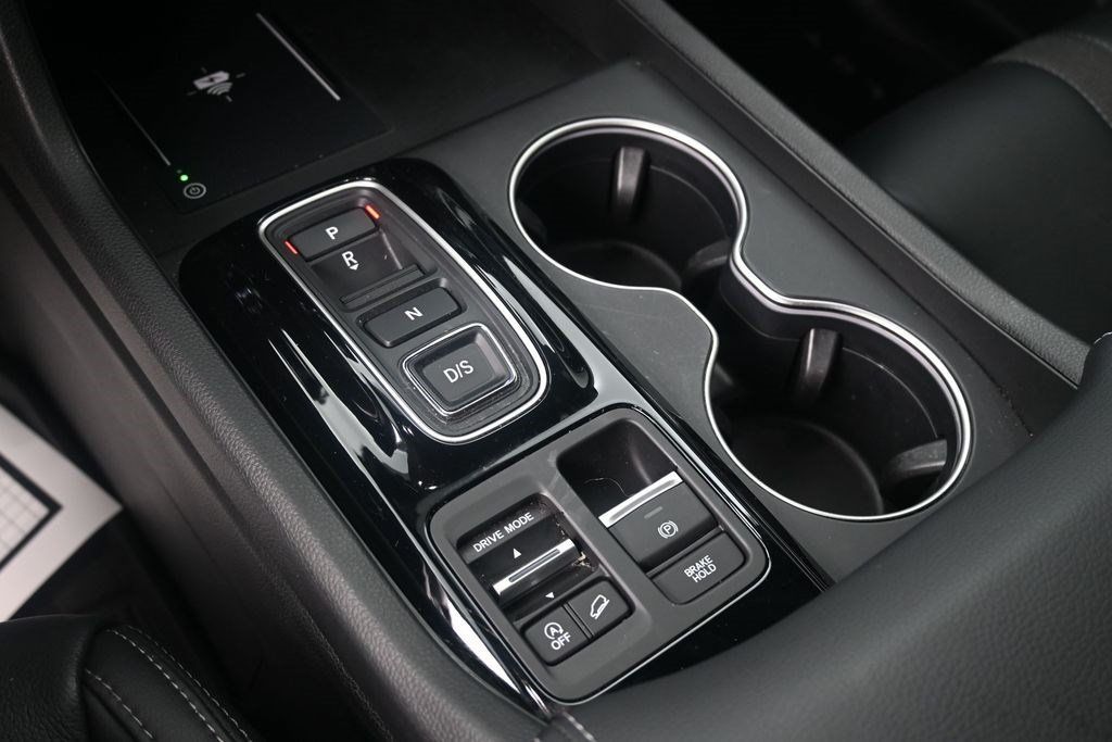 Used 2025 Honda Pilot Touring image 26
