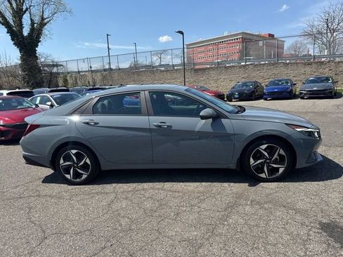 Certified 2023 Hyundai Elantra SEL w/ Convenience Package image 14