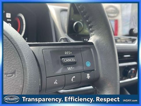 Used 2023 Nissan Rogue Platinum AWD/4WD image 23