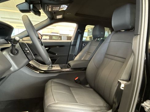 Used 2026 Land Rover Range Rover Evoque S image 11