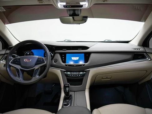 Used 2020 Cadillac XT5 Premium Luxury FWD image 25