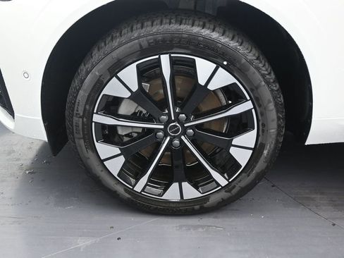 New 2026 Volvo XC60 T8 Plus w/ Protection Package Premier AWD/4WD image 9