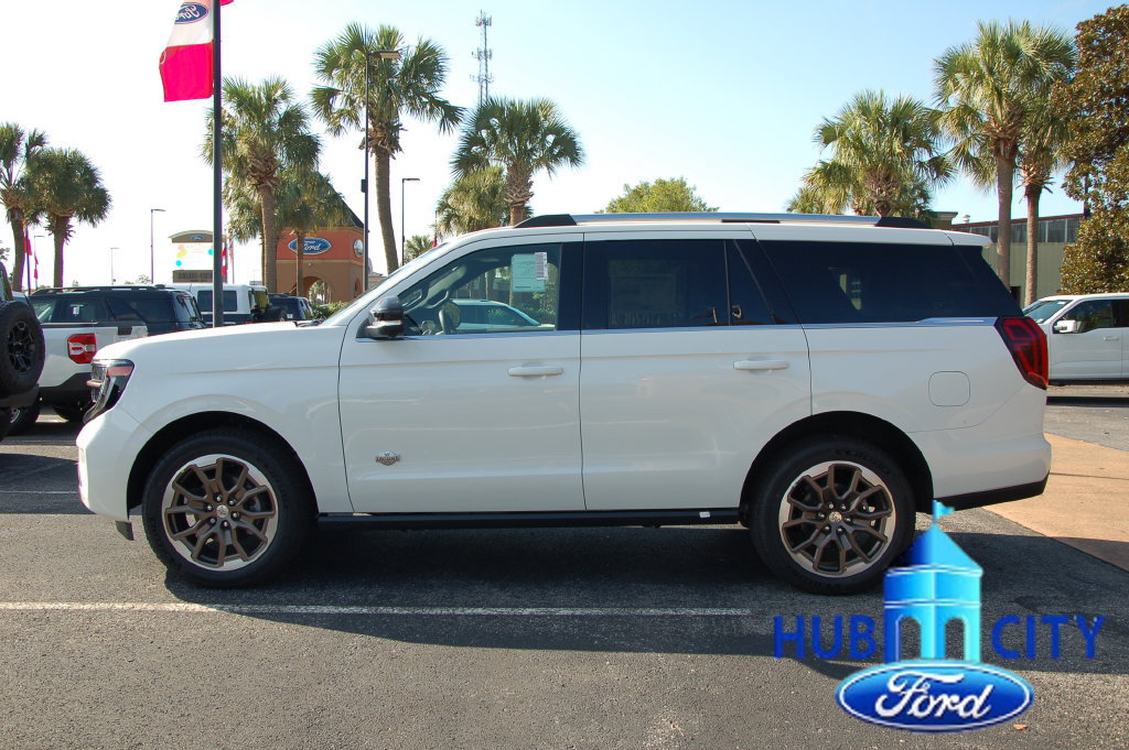 New 2027 Ford Expedition King Ranch RWD image 2