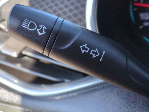 Used 2018 Chevrolet Malibu LT w/ Redline Edition image 32