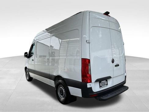 Used 2024 Mercedes-Benz Sprinter 2500 image 9