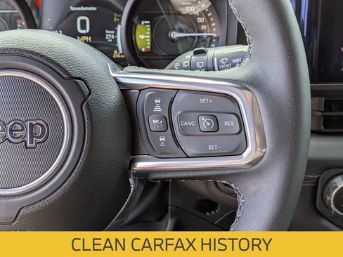 Used 2025 Jeep Wrangler Unlimited Sahara image 4