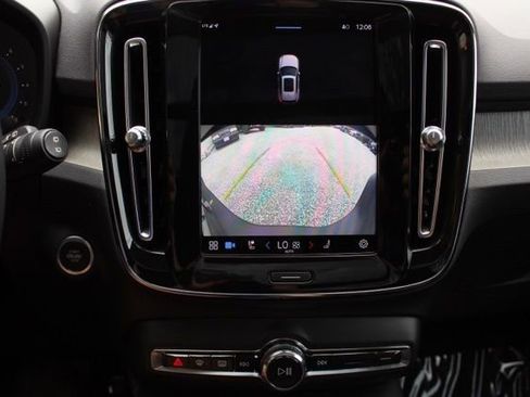 Used 2023 Volvo XC40 B5 Plus w/ Protection Package Premier AWD/4WD image 34