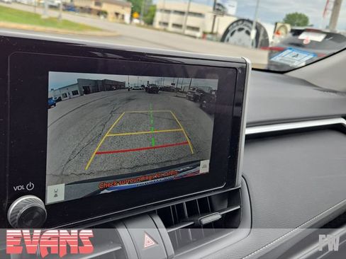 Used 2025 Toyota RAV4 XLE AWD/4WD image 8