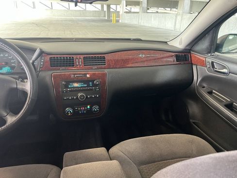 Used 2009 Chevrolet Impala LS FWD image 15