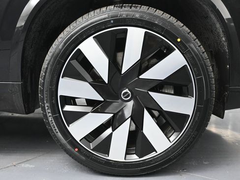 Used 2023 Volvo XC90 T8 Plus image 15