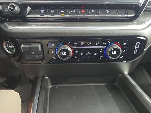 Certified 2025 Chevrolet Silverado 2500 High Country w/ Technology Package AWD/4WD image 21