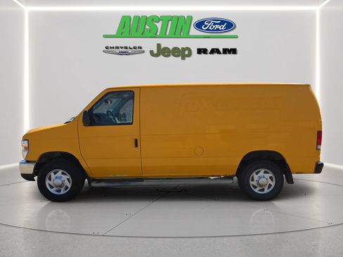 Used 2012 Ford E-250 and Econoline 250 w/ PWR Group RWD image 2