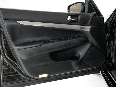 Used 2013 INFINITI G37 x w/ Premium Pkg image 8