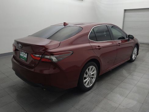 Used 2021 Toyota Camry LE image 9