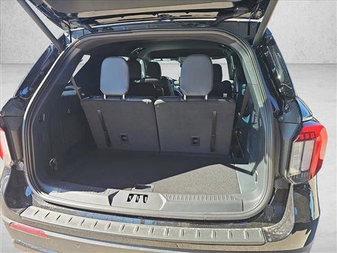 New 2026 Ford Explorer ST-Line w/ ST-Line Street Pack image 19
