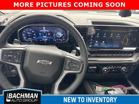 Used 2023 Chevrolet Silverado 1500 ZR2 w/ Technology Package AWD/4WD image 6