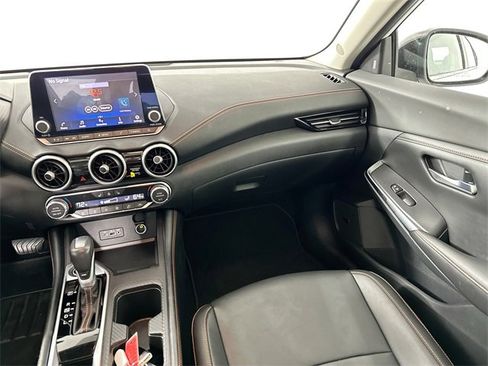 Used 2021 Nissan Sentra SR w/ SR Premium Package image 30