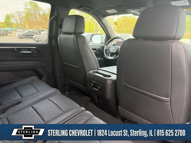 Used 2025 Chevrolet Tahoe LT AWD/4WD image 14
