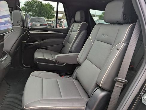 Used 2025 Cadillac Escalade Sport AWD/4WD image 27