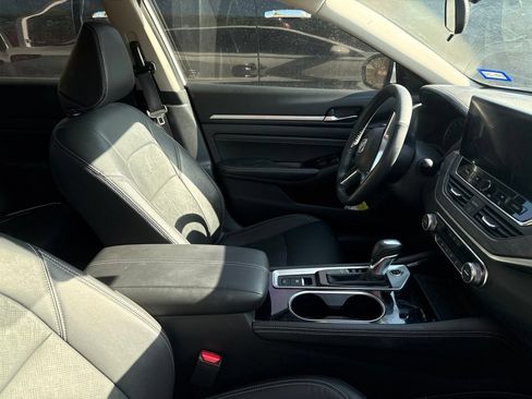 Certified 2023 Nissan Altima 2.5 SL FWD image 4