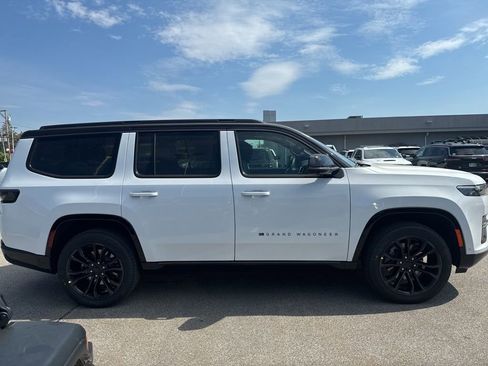 New 2026 Jeep Grand Wagoneer Summit AWD/4WD image 6