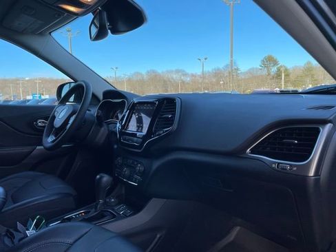 Used 2022 Jeep Cherokee Limited w/ Mopar Interior Package AWD/4WD image 34