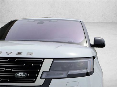 Used 2023 Land Rover Range Rover SE AWD/4WD image 2
