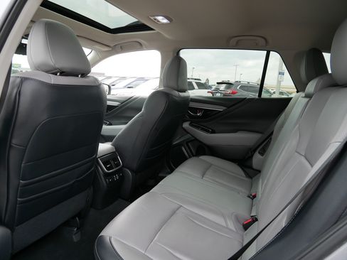 Certified 2025 Subaru Outback Limited AWD/4WD image 33