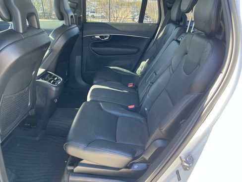 Used 2020 Volvo XC90 T6 Momentum image 14