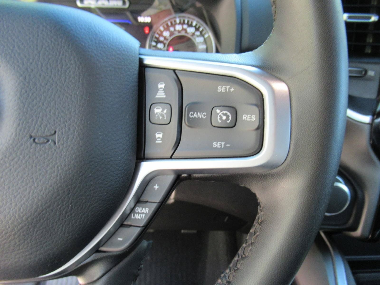 Used 2025 RAM 1500 Big Horn AWD/4WD image 24