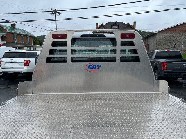 Used 2021 Ford F550 4x4 Regular Cab Super Duty image 13