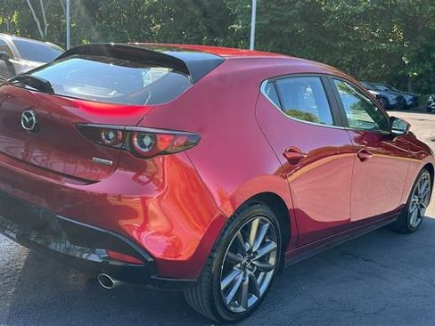 Used 2023 MAZDA MAZDA3 s FWD image 5