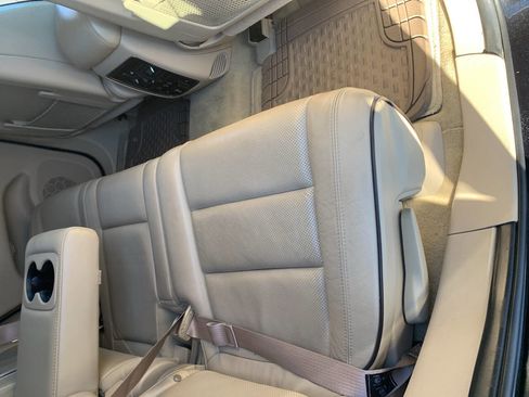 Used 2014 Jeep Grand Cherokee Overland image 13