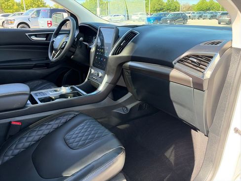 Used 2024 Ford Edge Titanium w/ Equipment Group 301A AWD/4WD image 10