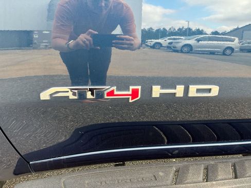 Used 2022 GMC Sierra 2500 AT4 w/ AT4 Premium Plus Package image 32