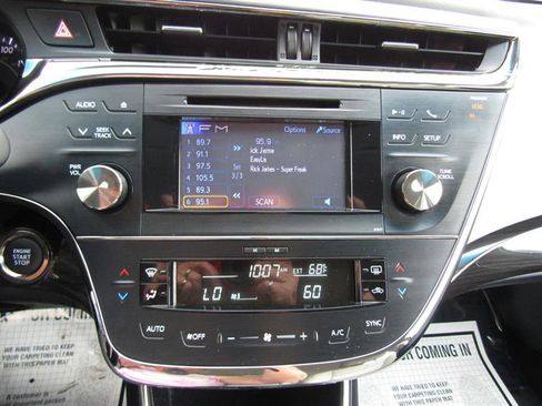 Used 2013 Toyota Avalon XLE image 16