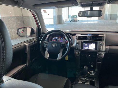 Used 2018 Toyota 4Runner SR5 Premium AWD/4WD image 40