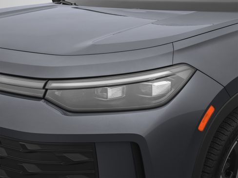 Certified 2025 Volkswagen Tiguan SE AWD/4WD image 44
