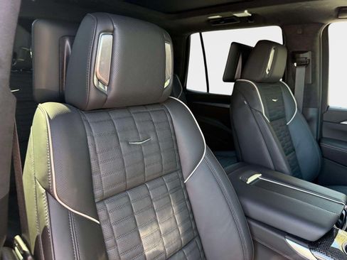 Used 2026 Cadillac Escalade V w/ LPO, ONYX Package AWD/4WD image 27