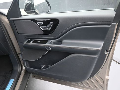 New 2026 Lincoln Aviator 2WD image 6