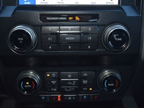 Used 2019 Ford F150 Raptor w/ Equipment Group 802A Luxury image 33